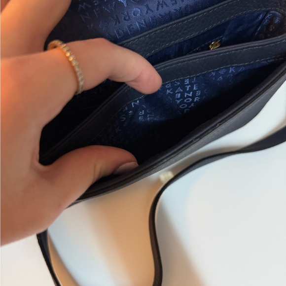Kate Spade Navy “Set in Stone” Crossbody Bag with matching wallet - Picture 8 of 12